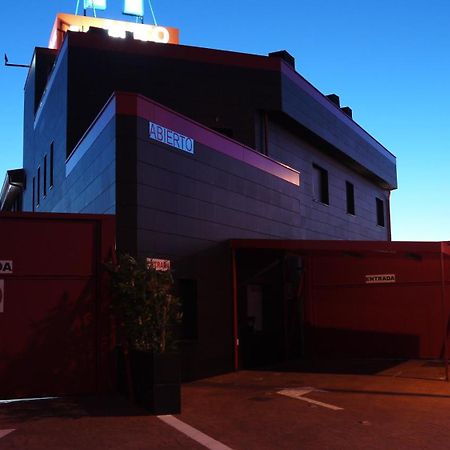 V Hotel 阿罗约莫利诺斯 外观 照片