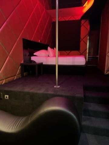 V Hotel 阿罗约莫利诺斯 外观 照片