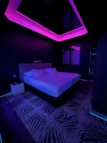 V Hotel 阿罗约莫利诺斯 外观 照片